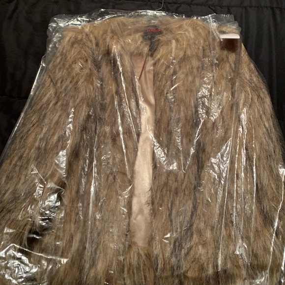 Fur jacket - Picture 2 of 6